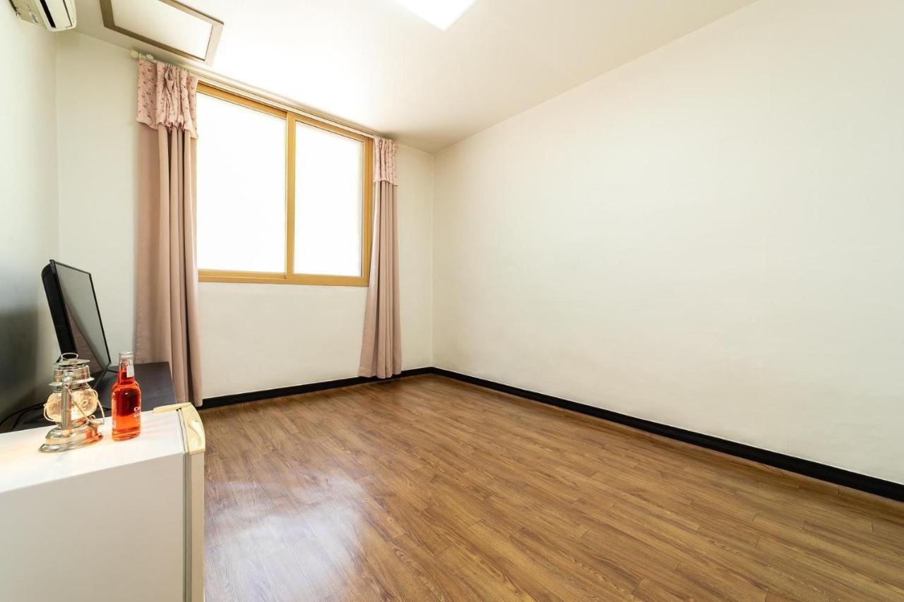 Hooni Guest House & Motel Gurye Екстер'єр фото